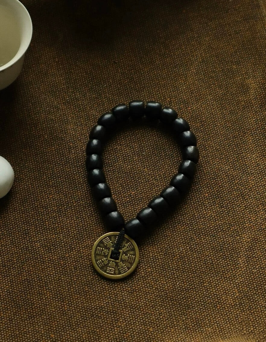 黒檀ゴブリンの花紐 - 保護・力
