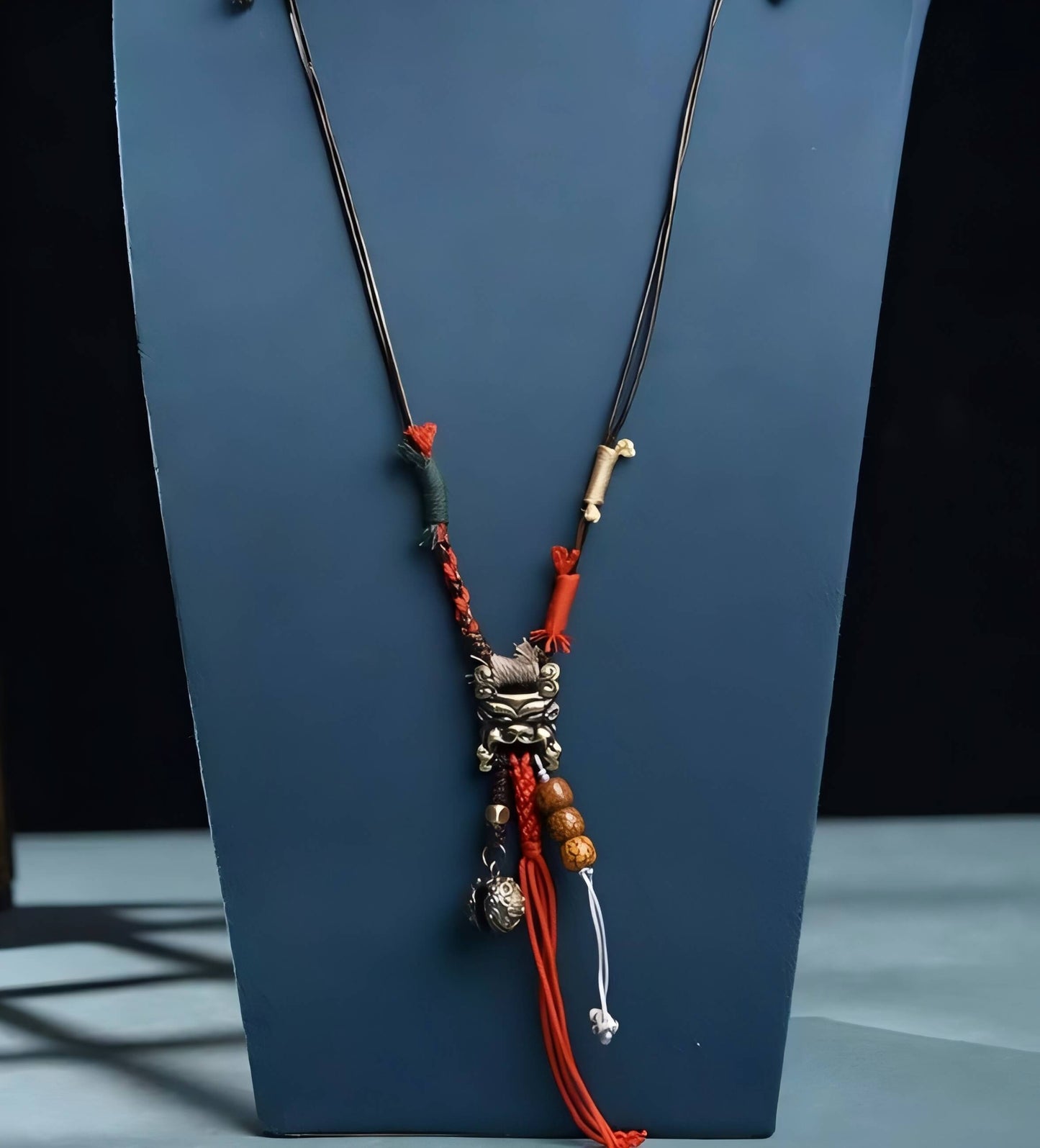 Collier avec breloque des Écritures sacrées - Protection