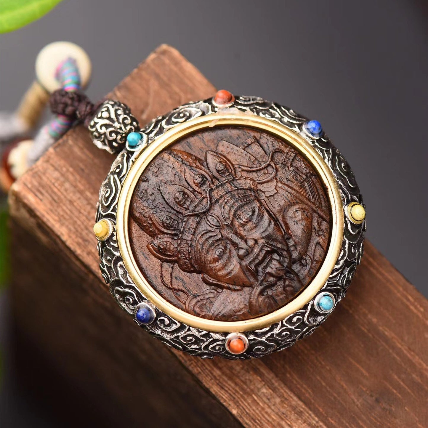 Zen Healing Tibetan Agarwood Nine-Tailed Fox Zhakiram Green Tara Thangka Pendant Protection Necklace