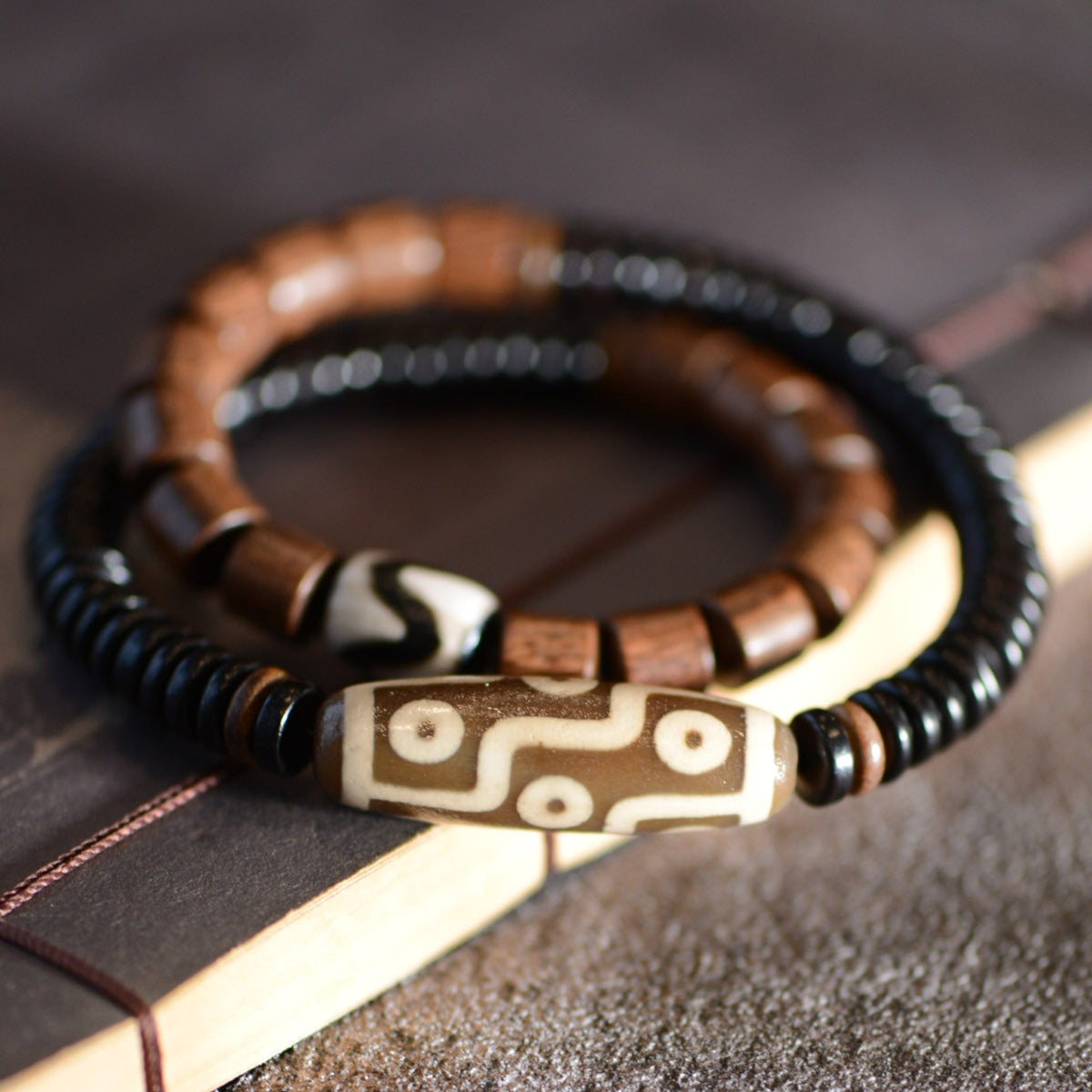 Zen Healing Tibetan Ebony Sandalwood Agate Nine-Eye Dzi Bead Protection Double Wrap Bracelet