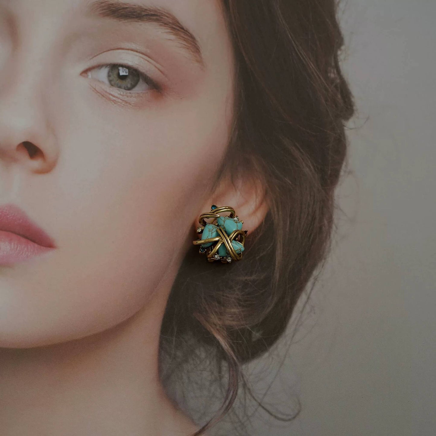 Boucles d'oreilles turquoise incrustées de laiton - Confiance · Bonne chance