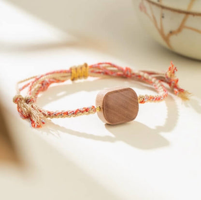 Bracelet tressé à la main en bois de santal vieilli de Mysore Wuyipai - Paix • Amulette • Bon augure