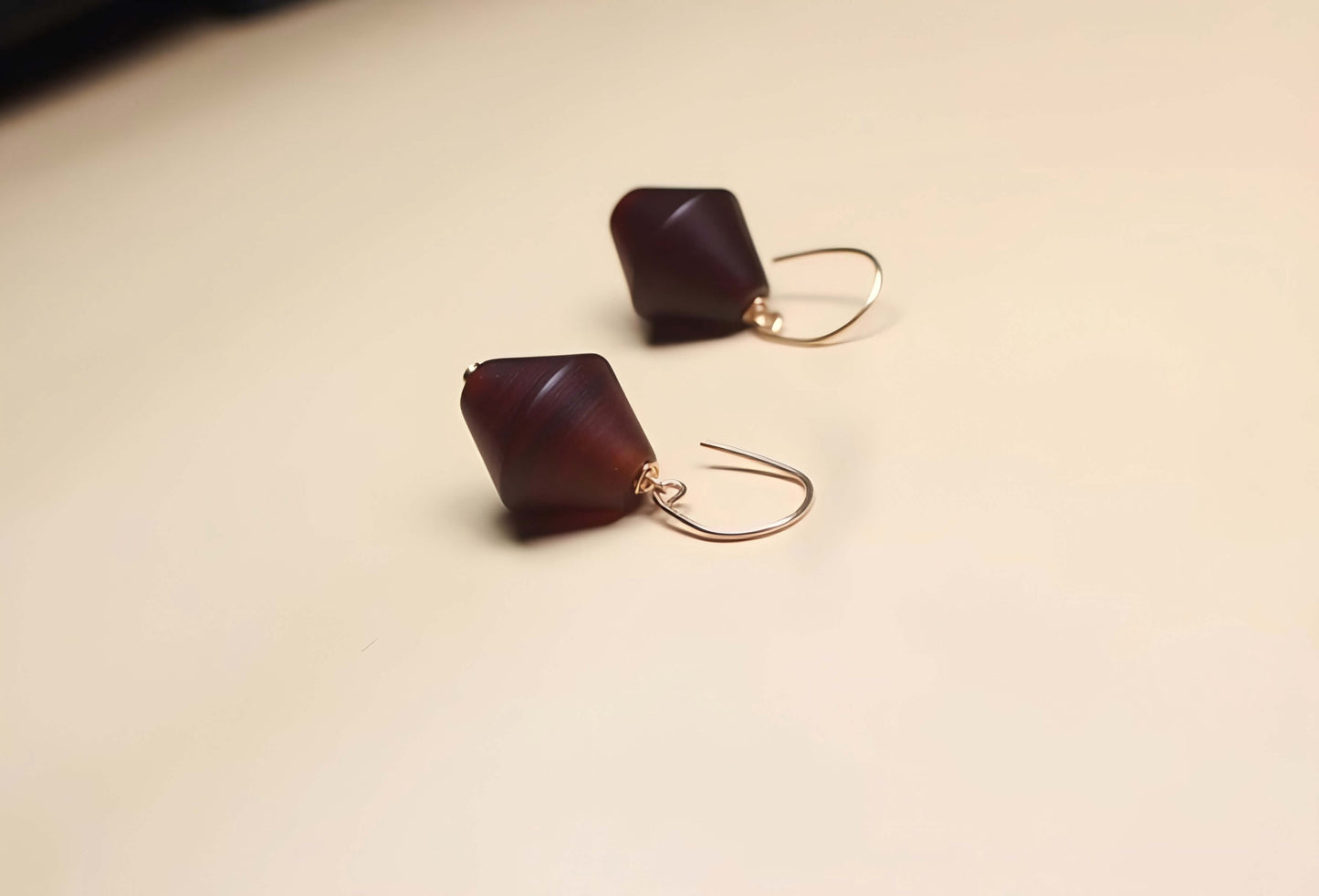 Boucles d'oreilles vintage en agate naturelle plaquée or 14 carats en forme de soucoupe volante - Énergie équilibrée • Confiance • Courage • Paix • Protection