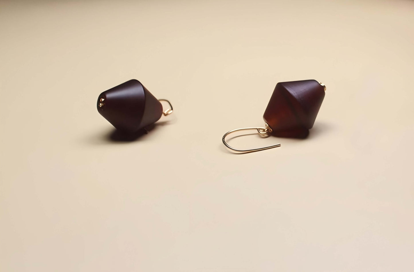 Boucles d'oreilles vintage en agate naturelle plaquée or 14 carats en forme de soucoupe volante - Énergie équilibrée • Confiance • Courage • Paix • Protection