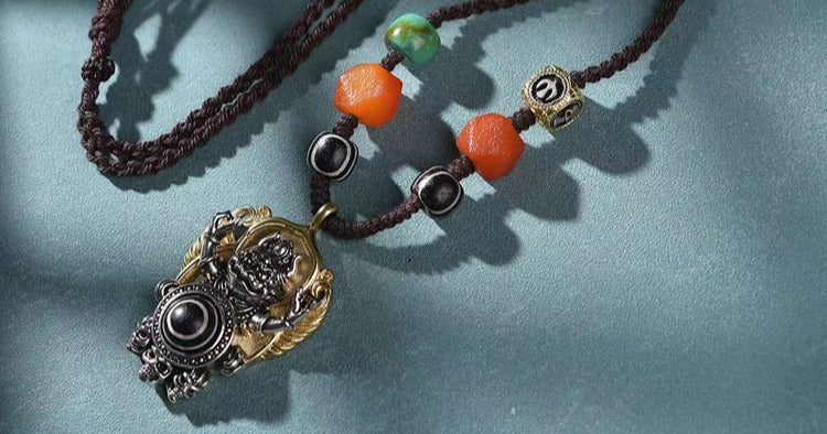 Tibetan Natural Agate Third Eye Dzi Bead Garuda Spiritual Protection Wisdom Pendant Necklace