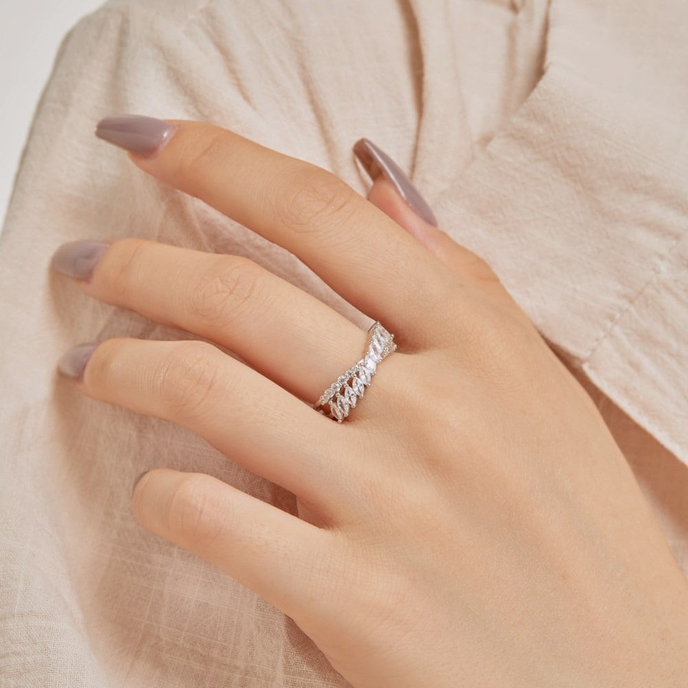 Zen Healing 925 Sterling Silver Vibrant Cubic Zirconia Ring
