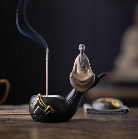 Zen Incense Holder – Handmade Mountain Design for Relaxation