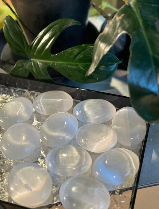 selenite - Gentle energy of calming and healing
